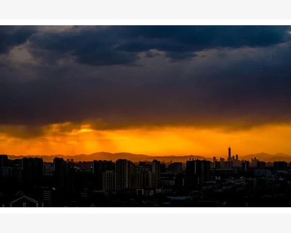 企业客户的实际应用场景解析_B2B商业逻辑从交易到生态的闭环构建
